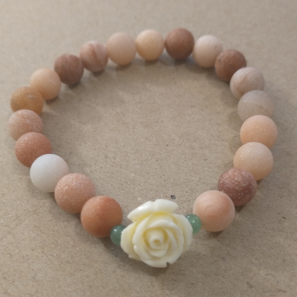 Floral bracelet - Picture 8 of 9